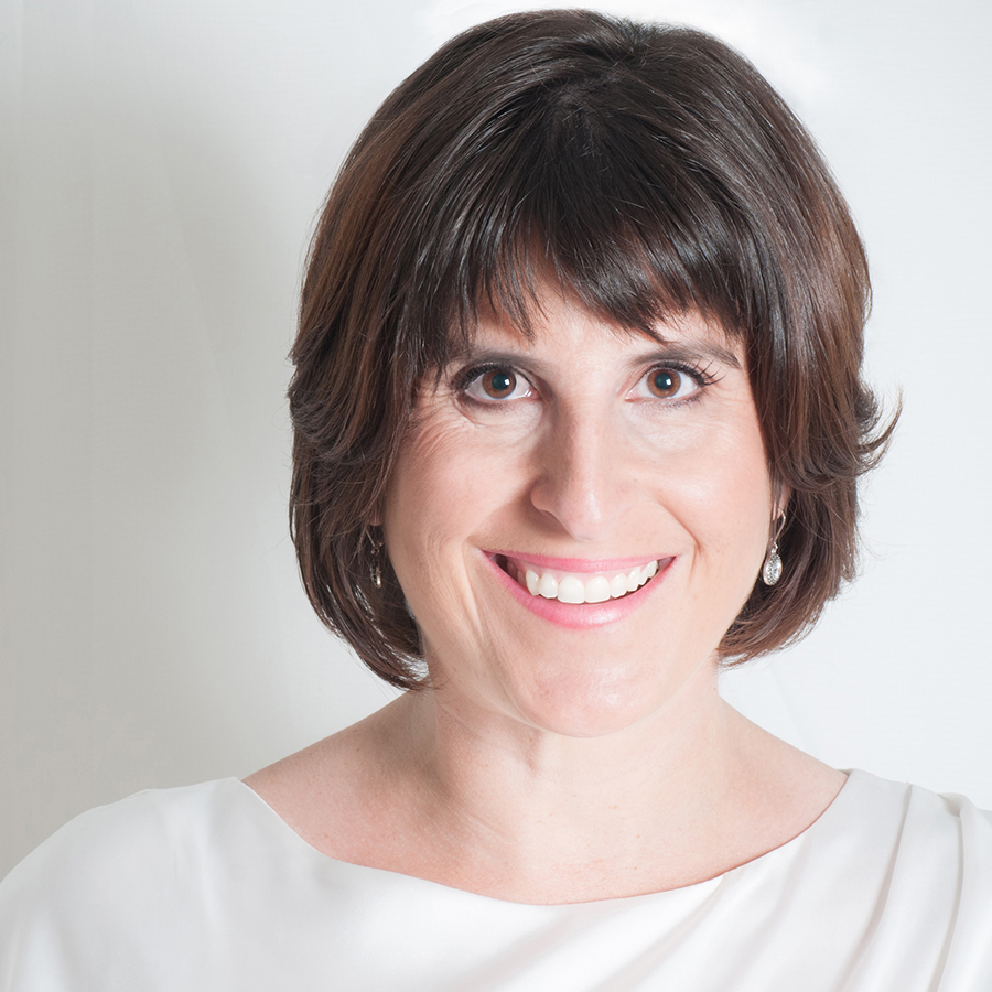 Lisa Fain's Instagram, Twitter & Facebook on IDCrawl